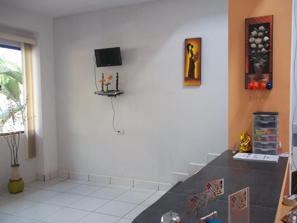 Hotel Casa Linda II Iquitos Esterno foto